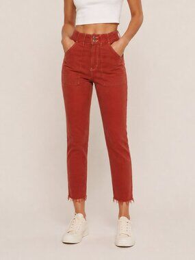 Hollister Ultra High-Rise Mom Jeans